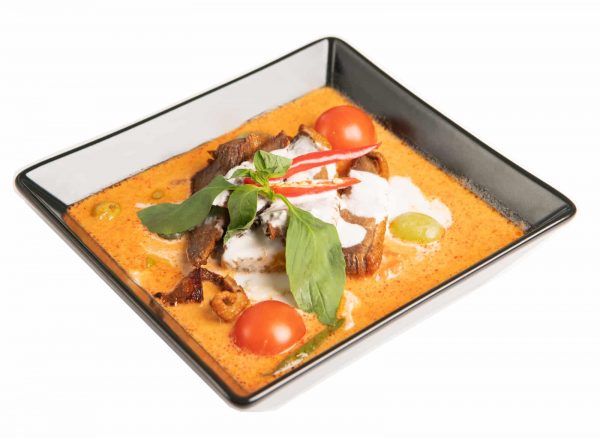110. Gaeng Daeng Bet Rotes Curry Und Ente Zzgl. Jasminreis Chf 27.50.jpg